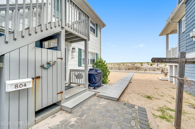 Building Photo - 804 Oceanfront