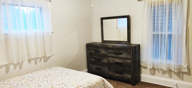 Bedroom - 2508 E 124th St