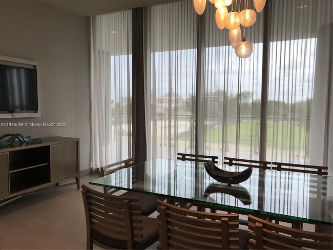Building Photo - 5300 Paseo Blvd