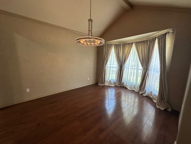 Building Photo - 5513 Alvarado Rd