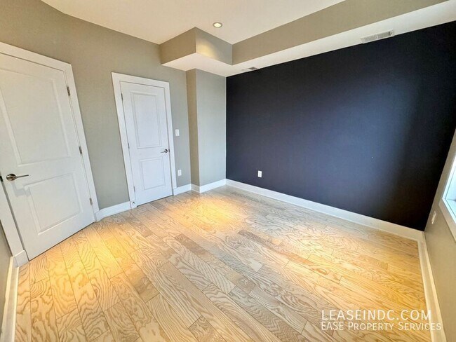 Building Photo - 2101 11th St NW