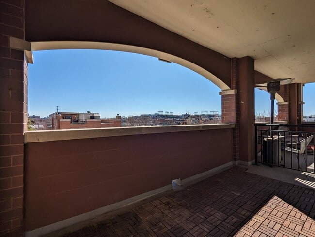 Building Photo - 828 W Grace St