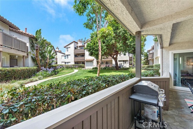 Building Photo - 70 Corniche Dr