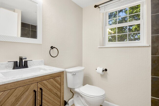 Building Photo - Spacious 3-Bedroom Home with 4th bedroom on lower level & Attached Garage