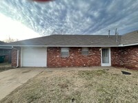 Building Photo - 2 Bed Duplex OKC- Move in Deposit-Free! (If Qualified)