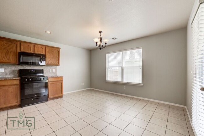 Building Photo - Open House 8/1/24 4pm-5pm! Great 3/2/2 in Owasso’s Lake Valley!