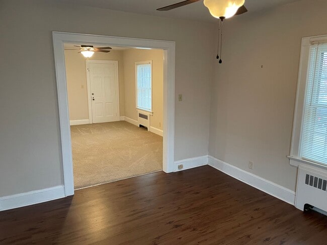 Building Photo - 2 Bedroom Apartment - Statesville Downtown