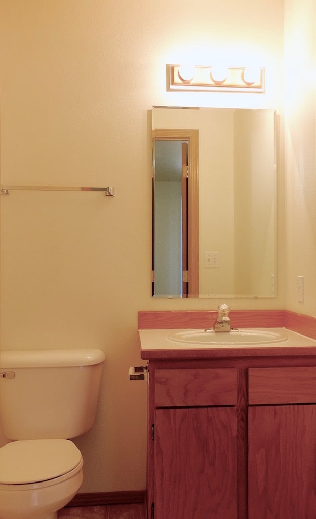 Building Photo - 2 Bed 1.5 Bath Home on Corner Lot w/ Garag...