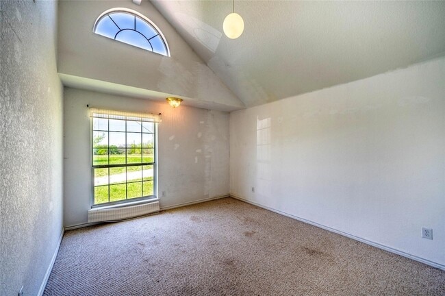 Building Photo - 4705 Farmington Rd