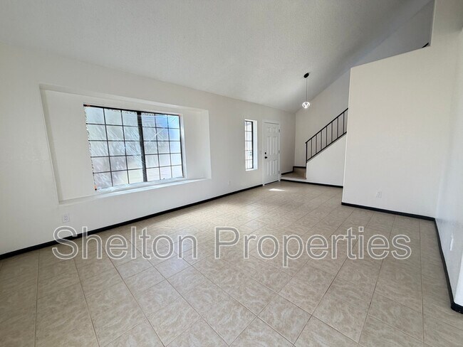 Building Photo - 5239 N 78th Dr