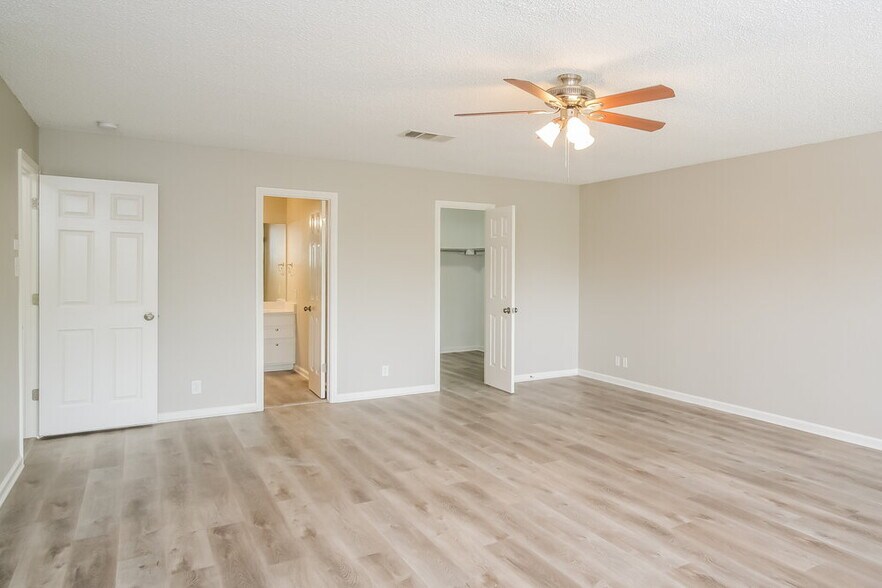 Building Photo - 1232 Dexford Dr
