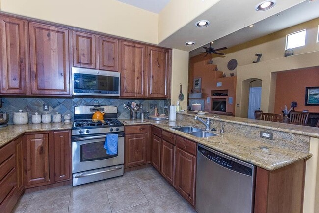 Building Photo - 4402 W Cloud Ranch Pl