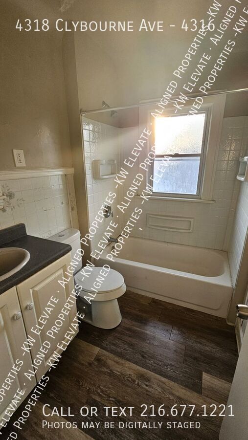 Building Photo - 4318 Clybourne Ave