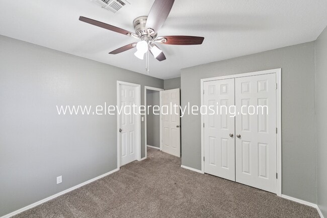 Building Photo - 1504 N Willow Ave