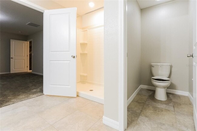 Building Photo - 10121 Crested Fringe Dr