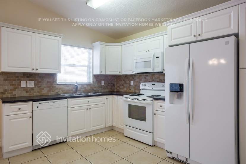 Building Photo - 7300 W 34th Ct