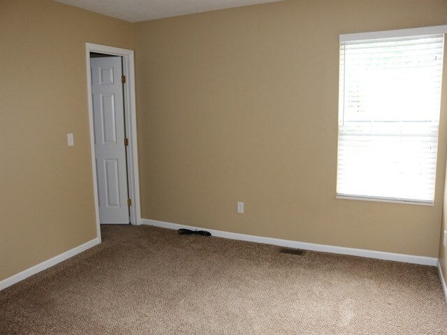 Building Photo - 5841 Privilege Dr