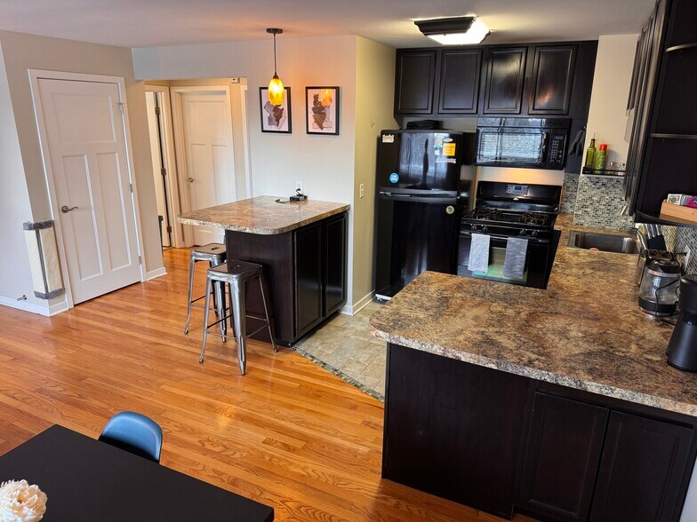 Building Photo - 47 Lafayette Ave NE