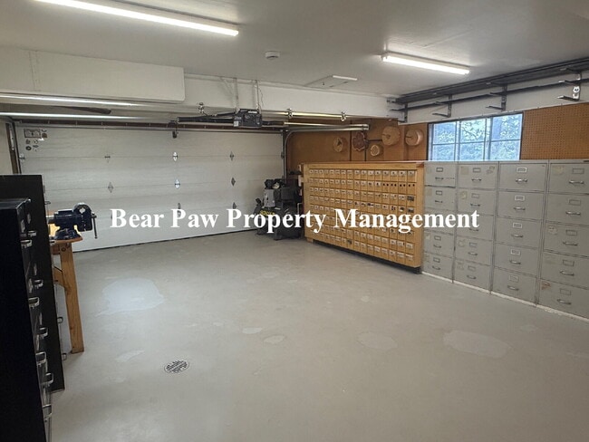 Building Photo - Views for Miles!!