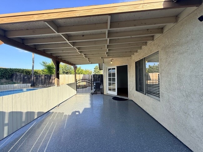 Building Photo - Beautiful 3-Bedroom Home with Pool!