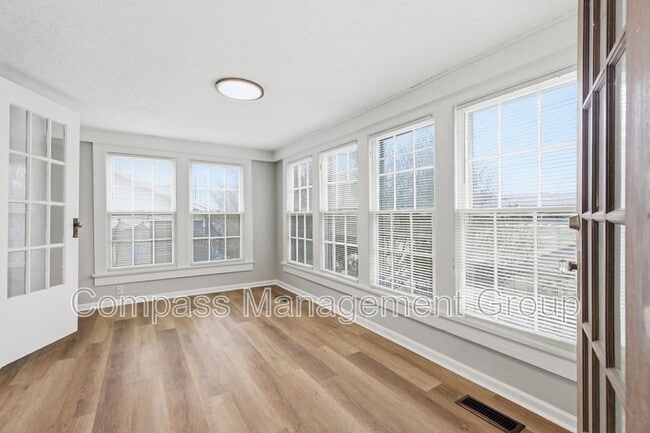 Building Photo - 1602 Branson Ave