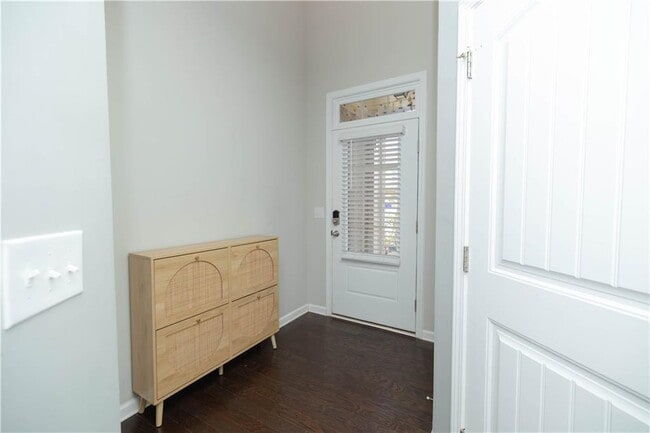 Building Photo - 7245 Heritage Oak Ct