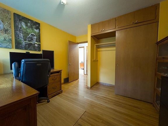 Building Photo - 525 Maple Ln