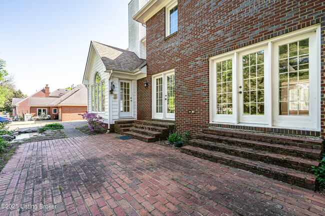 Building Photo - 303 Coralberry Rd
