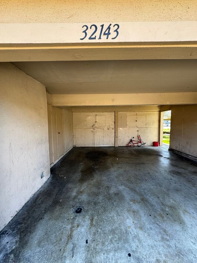 Building Photo - Modern 2 Bed 1 Bath Townhouse in San Juan ...