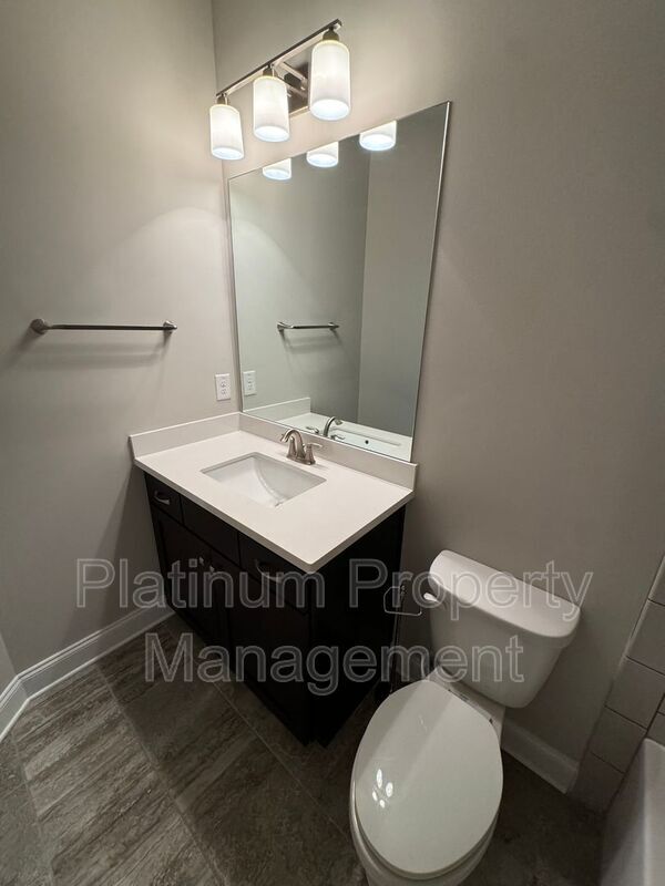 Building Photo - 931 Olmsted Ln