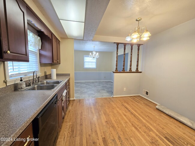 Building Photo - 4515 Lambert Rd