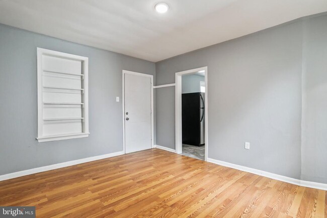 Building Photo - 655 S Potomac St