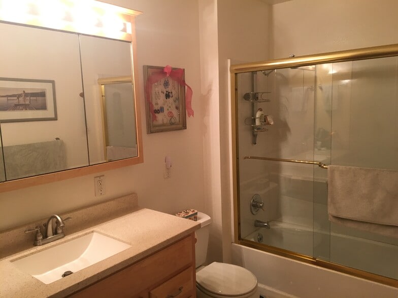 Building Photo - 18526 Mayall St