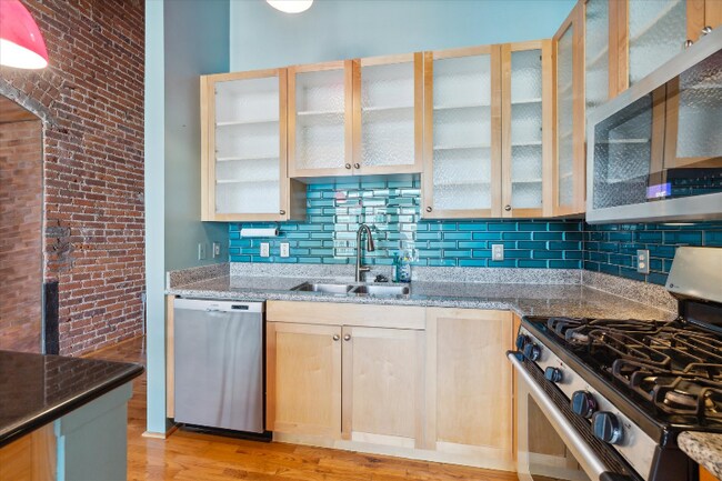 Building Photo - 2960 Inca St