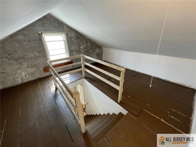 Building Photo - 258 2nd St
