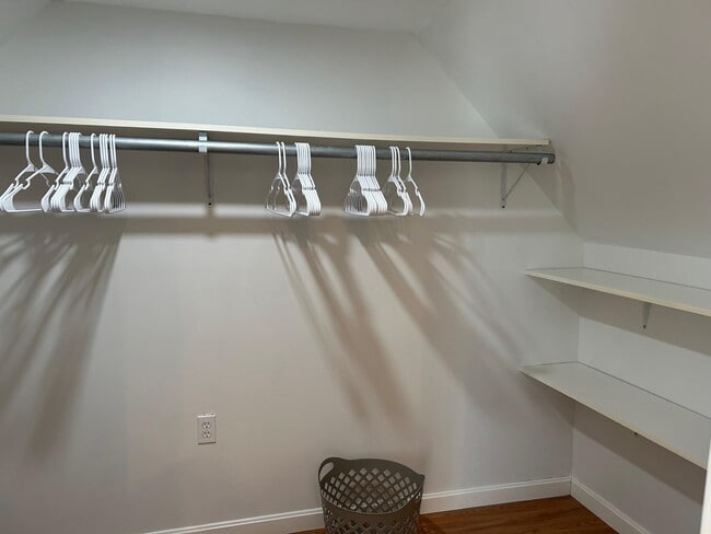 Building Photo - 9 Angle St