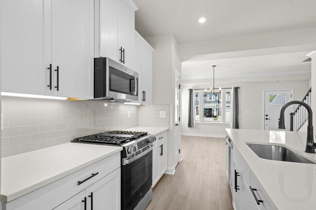 Building Photo - 2600 Elowen Ln