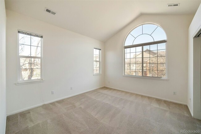 Building Photo - 361 Granby Way