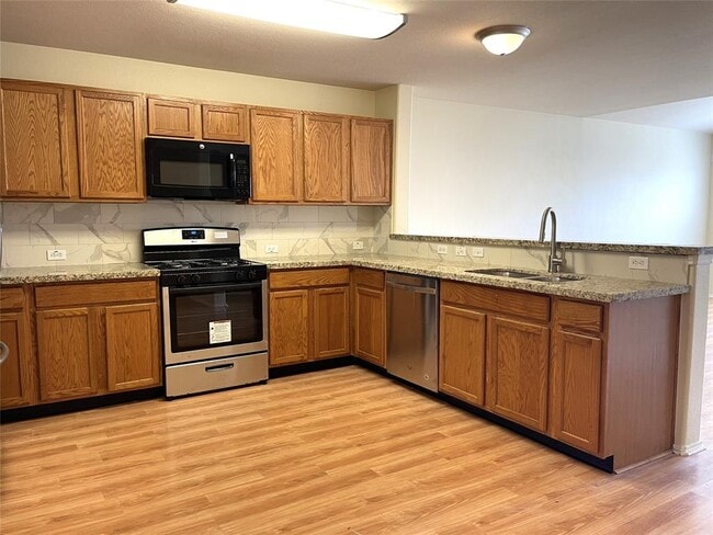 Building Photo - 7619 Painted Desert Dr