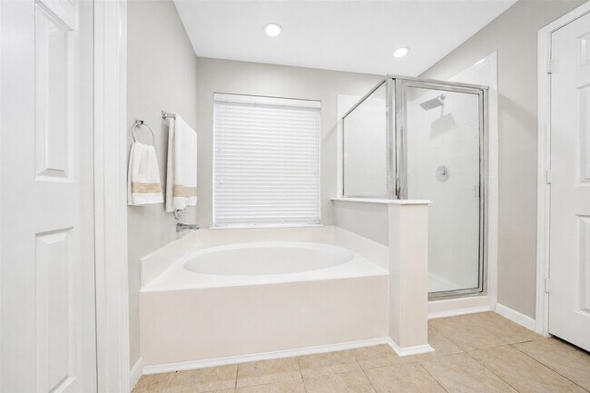Building Photo - 17435 S Summit Canyon Dr