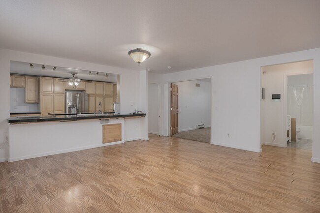 Building Photo - Spacious 5 Bedroom Home on 6 Acres – North Pole, Alaska