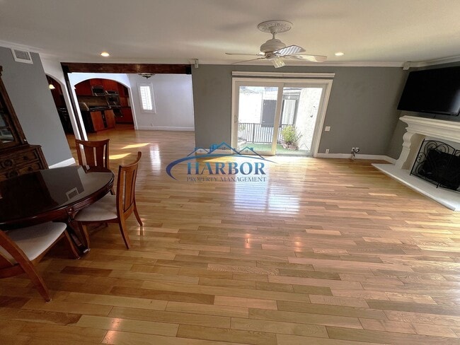 Building Photo - Beautiful 4-Bedroom Home with Canyon Views...