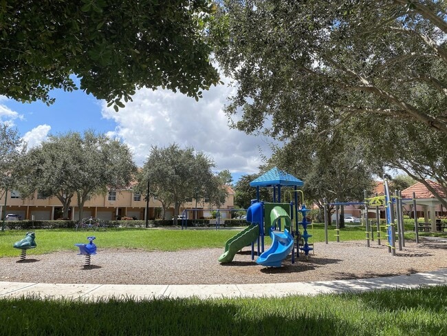 Building Photo - 2038 Alta Meadows Ln