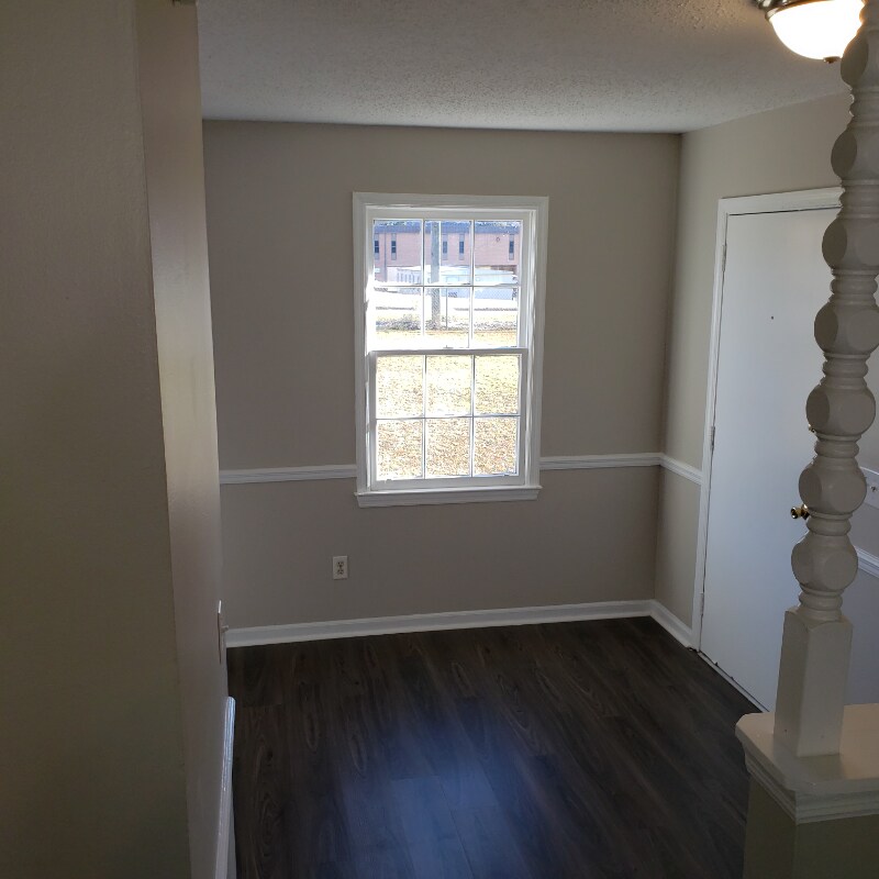 Building Photo - 119 Meadow Wood Dr