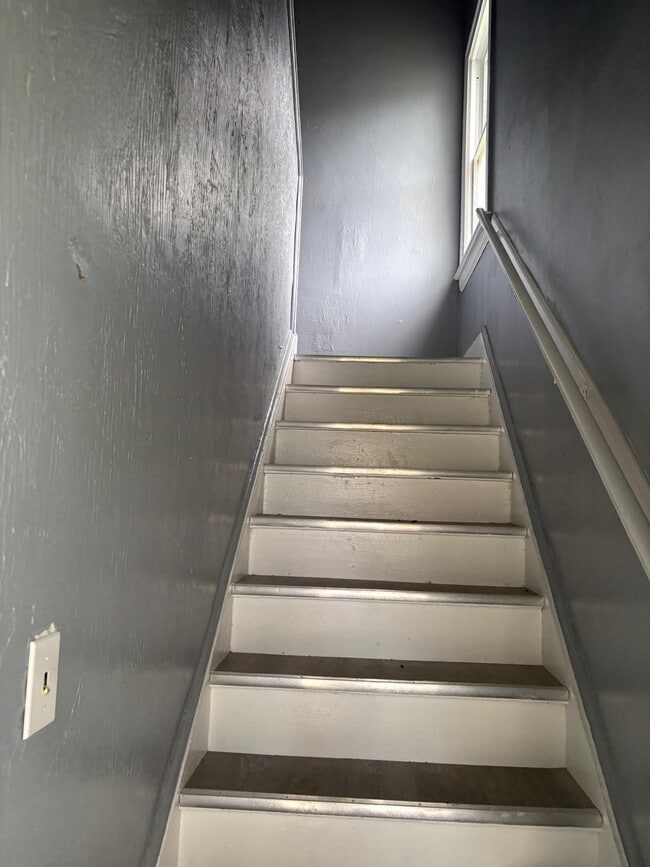 Building Photo - 3252 E 118