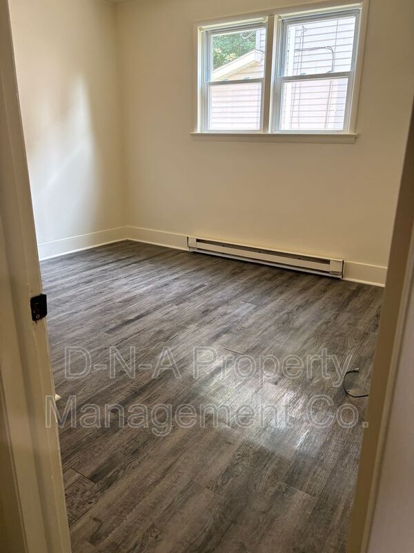 Building Photo - 267 Brodhead Ave