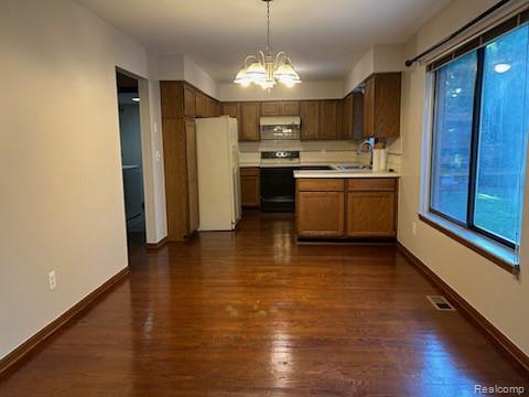 Building Photo - 221 Torrent Ct