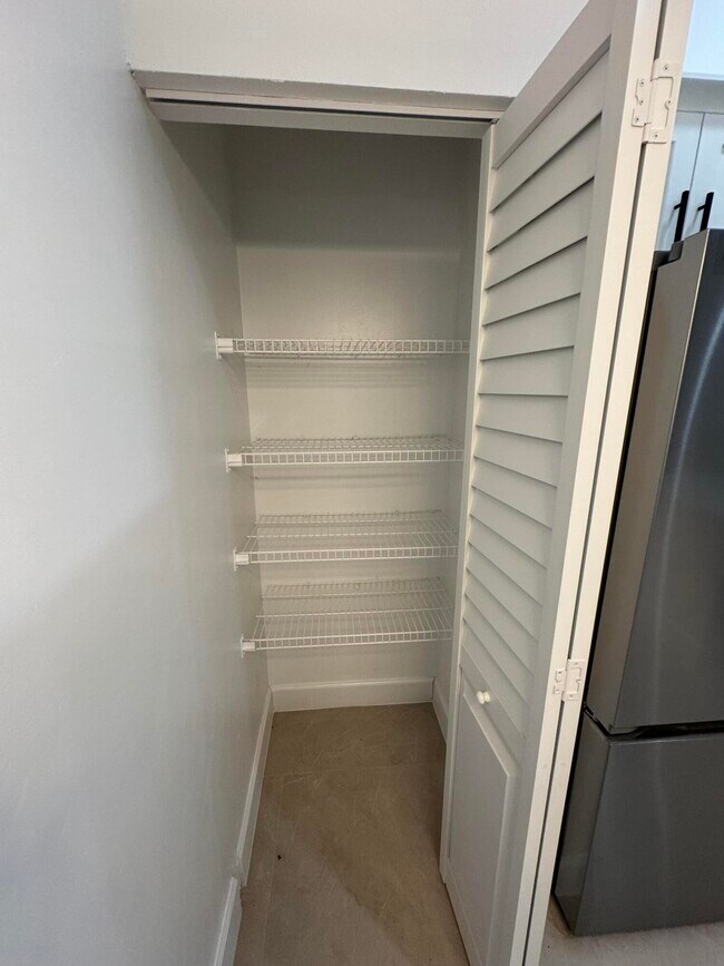 Building Photo - 1148 Summit Trail Cir