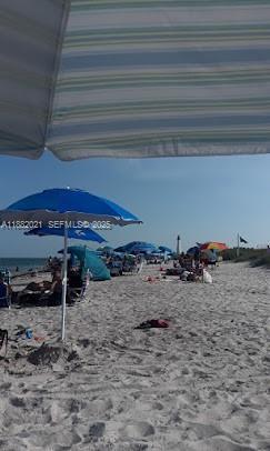 Building Photo - 1121 Crandon Blvd