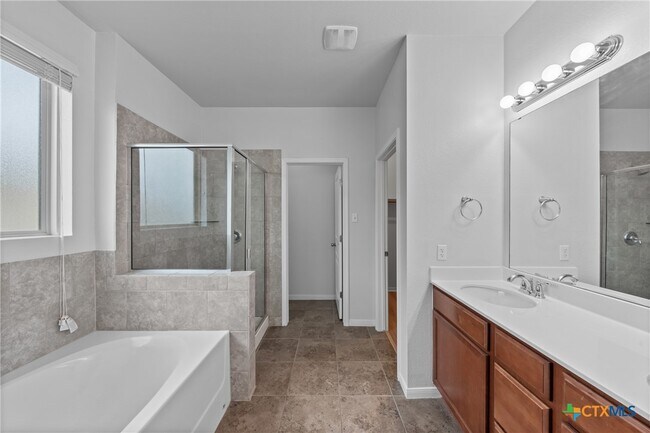 Building Photo - 519 Wyndham Hill Pkwy